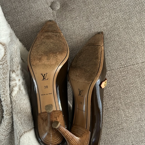 Louis Vuitton Ladies Pumps - Picture 9 of 10